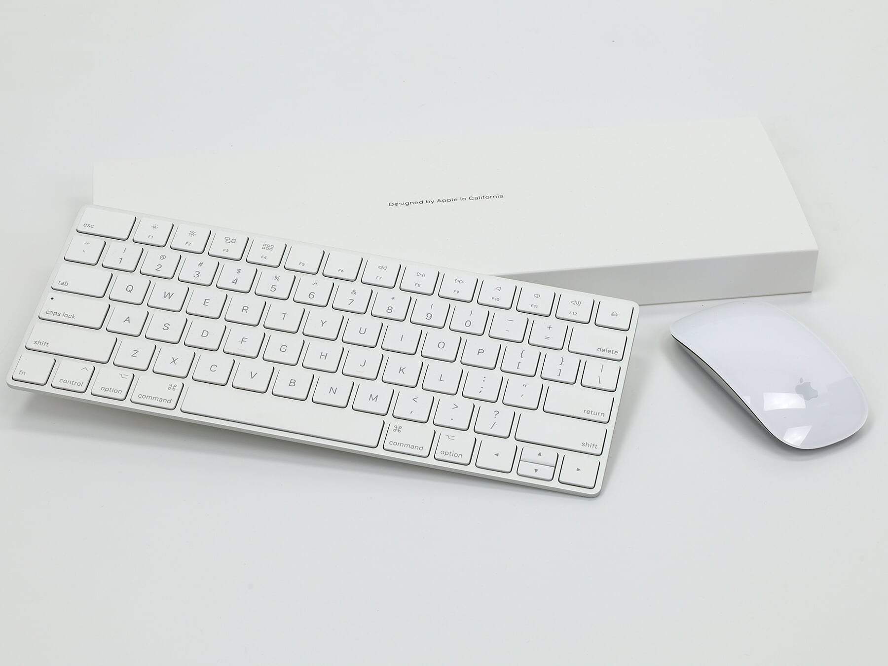 高い素材 Apple MagicKeyboard(US) MagicMouse2 iPad（Wireless Apple キーボード