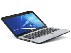 HP EliteBook 820 G3, Ansicht schräg von vorne links, aufgeklappt, eingeschaltet, mit sichtbarer Webcam