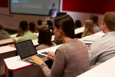 Laptop für die Uni – welcher passt zu Deinem Studienalltag?